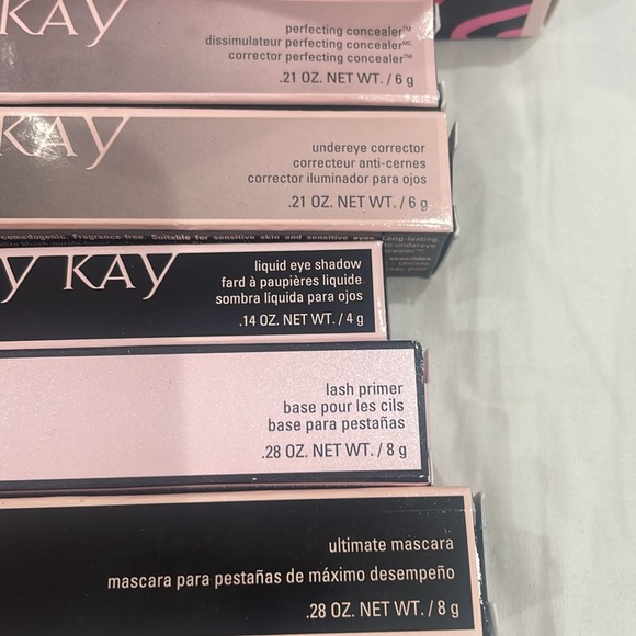 Mary Kay Make-Up Bundle - Picture 2 of 7